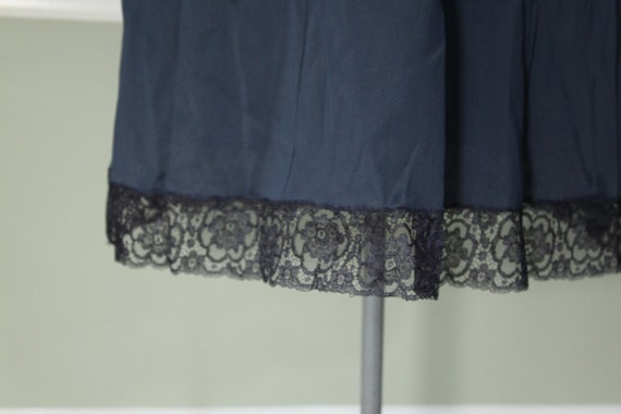1950s Nylon Navy with Black Lace Nightgown/Slip - image 4