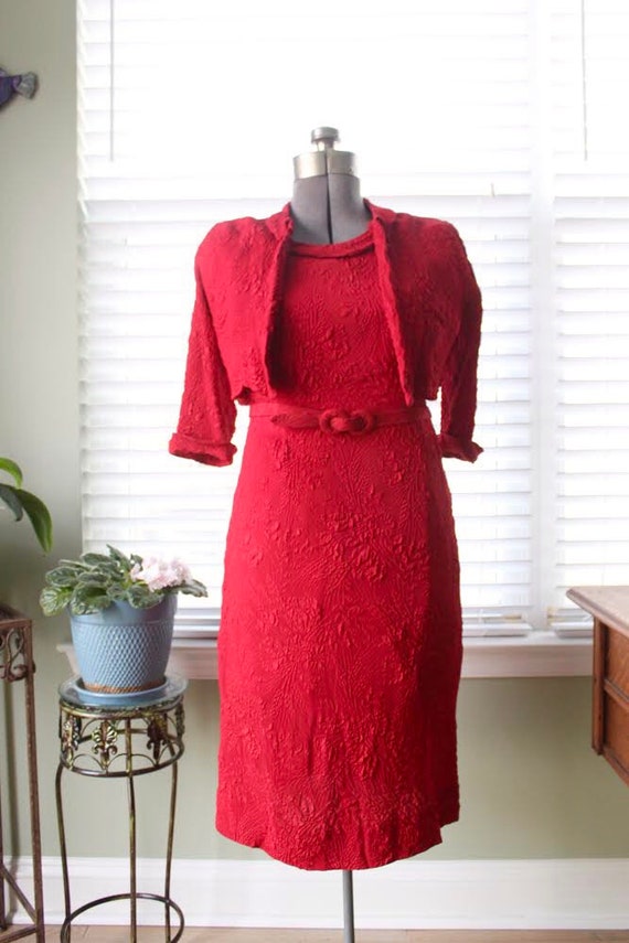 1940s Lipstick Red Brocade Wiggle Dress with Matc… - image 4