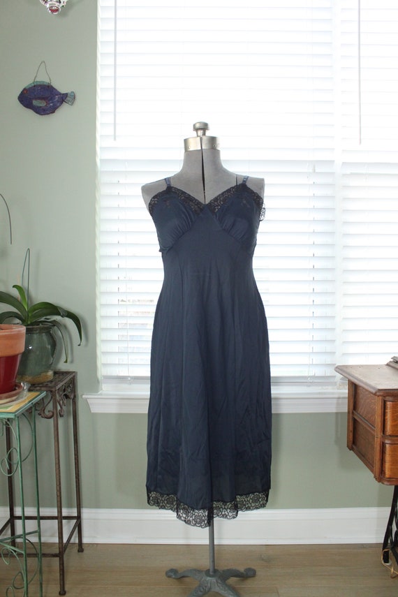 1950s Nylon Navy with Black Lace Nightgown/Slip - image 2