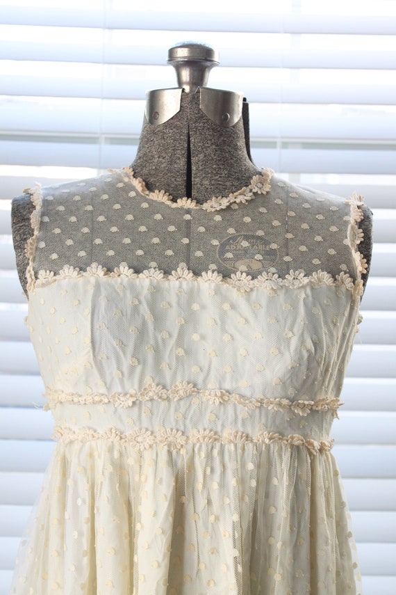 1960s-70s Swiss Dot Maxi with Cream Floral Trim - image 4