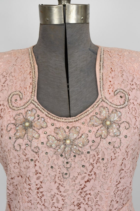 Early 1950s Pink Lace Dress with Beaded Collar an… - image 9