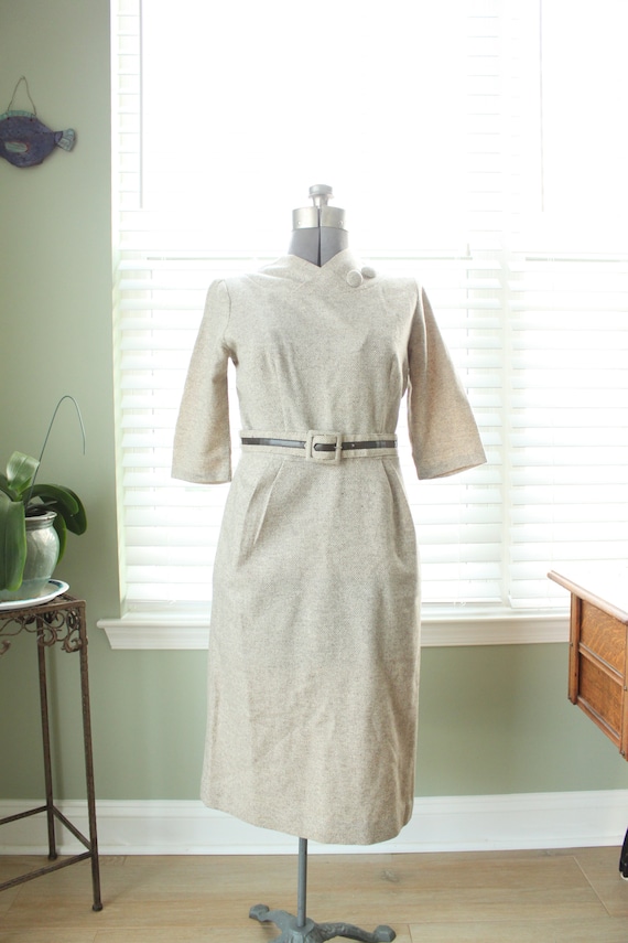 1950s-1960s Beige Wool Wiggle Dress with Brown Le… - image 2