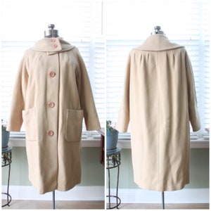 1950s-60s Cream Swing/Wool Trapeze coat with Multi-Style collar and Large Pockets
