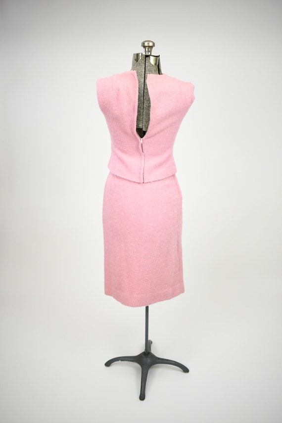 Early 1960s Bubblegum Pink Wool Boucle 3 pc. Suit… - image 7