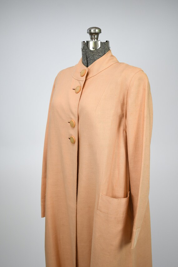 1960s Pale Peach Linen Coat Dress with Bucket Poc… - image 5