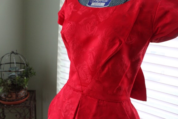 Early 1960s Red Rose Brocade Cocktail Dress - image 7