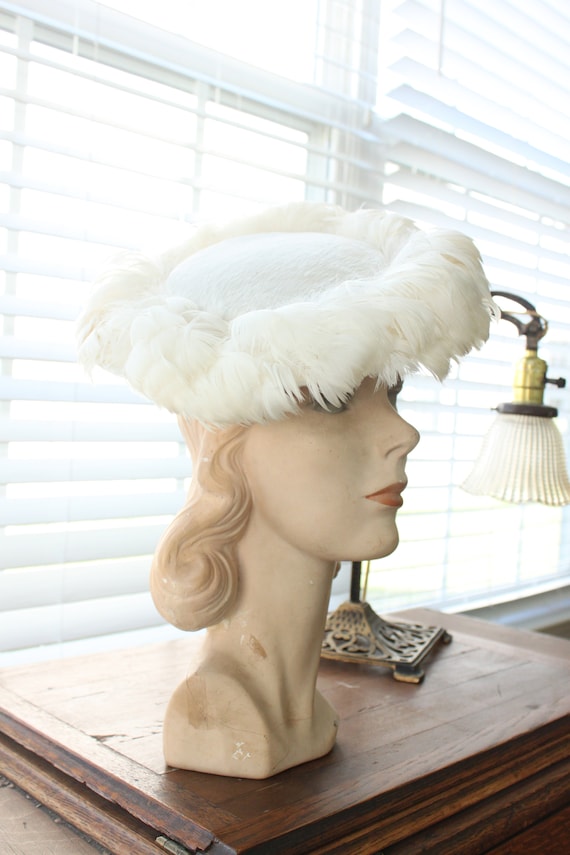 1950-60s Feathered White Platter Hat