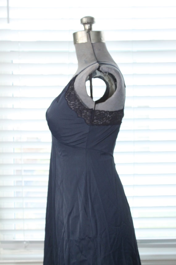 1950s Nylon Navy with Black Lace Nightgown/Slip - image 6
