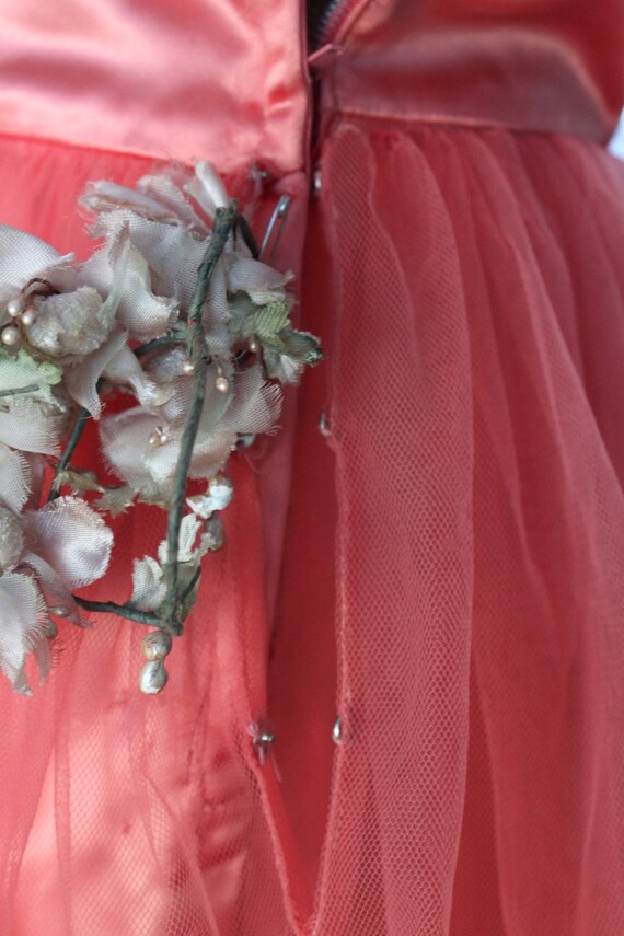 1940s-1950s Coral Tulle Floor-Length Prom Dress - image 8