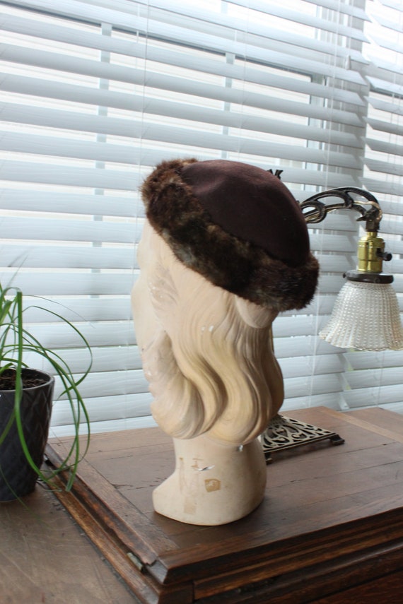 1950s Brown Felt Fur Trimmed Capulet Hat - Gem