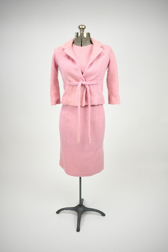 Early 1960s Bubblegum Pink Wool Boucle 3 pc. Suit… - image 3