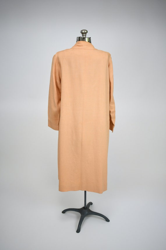 1960s Pale Peach Linen Coat Dress with Bucket Poc… - image 7