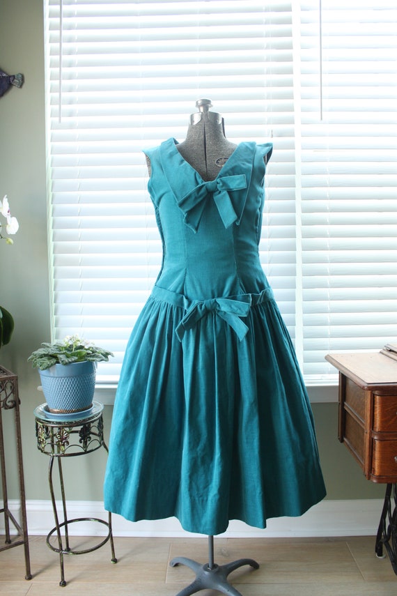 1950s Teal Corduroy Dress with Dropwaist and Sail… - image 3