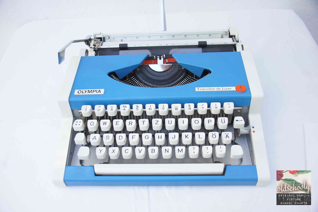 Vintage Typewriter OLYMPIA Traveller Deluxe Blue tw86, 1970s, With