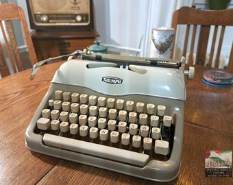 vintage typewriter  TRIUMPH GABRIELE  beige/brown (tw100), 1960s, with original case, with ribbon, fully functional!