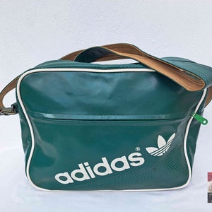  adidas - Bolsa de deporte pequeña Diablo : Ropa, Zapatos y  Joyería