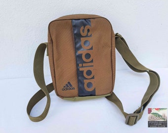 Vintage sport bag Adidas 06 original 1980s - green - rare Vintage sport bag Adidas 06 original 1980s - green - rare