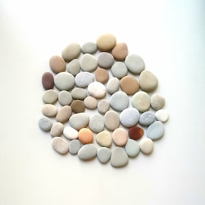 50 small/ medium Natural Beach stones, 2.5 cm - 3.5 cm / 0.98'' - 1.37'', Story stones, Mosaic Pebbles, Pebble Art Supply