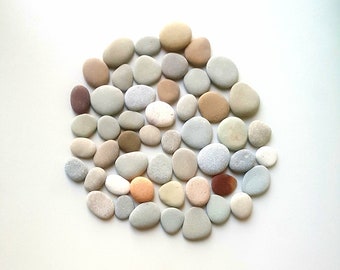 50 small/ medium Natural Beach stones, 2.5 cm - 3.5 cm / 0.98&#39;&#39; - 1.37&#39;&#39;, Story stones, Mosaic Pebbles, Pebble Art Supply