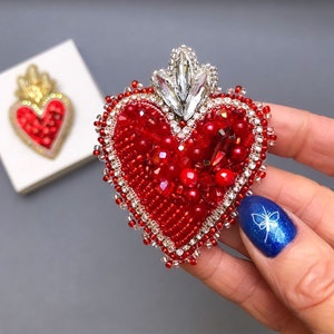 Sacred Heart Brooch Pin main image 1