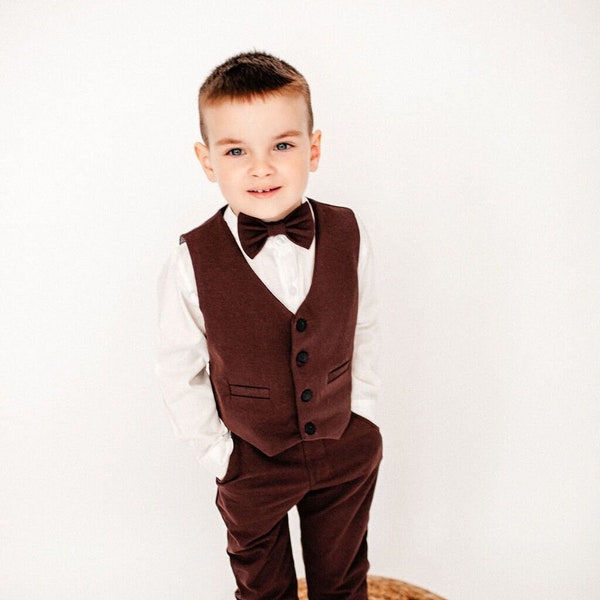 Stylish Suit for Little Gentlemen! Perfect for Every Occasion!