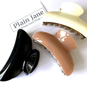 La garra de Audrey Hepburn de Plain Jane: garra para el pelo vintage, pinzas para el pelo lisas de resina, garra para el pelo grande y resistente, minimalista