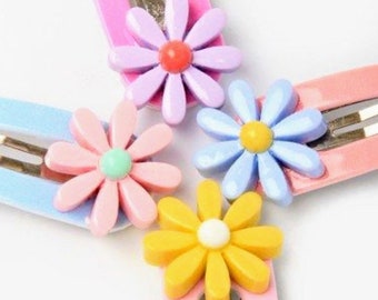 Daisy Hair Clips x2  - Non-Slip Hair Clips - Flower Hair Clips - Barrettes - Pretty Hair Accessories - Fringe Hair Clips