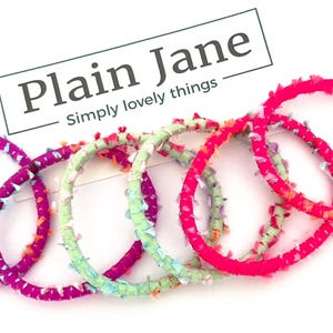Fuzzies – Snag-Free Hair Elastics x6 | Bright & Bouncy Everyday Bands | Kids Ladies Hair Bands Fun Unusual