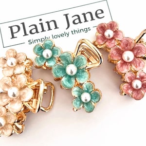 Plumbago Flower Hair Claw: Pearl Accent, Wedding Hair Accessory
