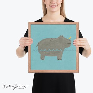 Lámina artística enmarcada de hipopótamo / Decoración de pared divertida para habitación infantil imagen 4