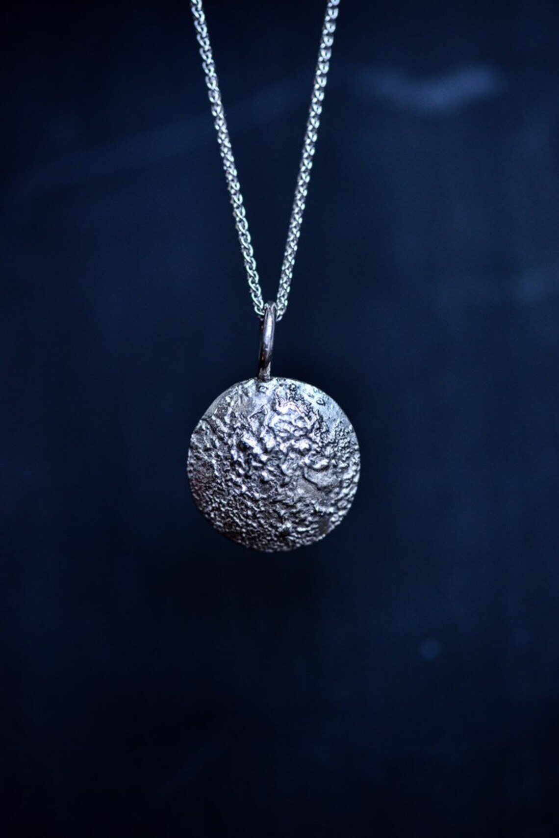 New Moon Full Moon Necklace Lunar Pendant In Silver Etsy Denmark