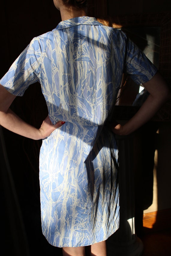 Vintage Blue and White Abstract Shift Dress with … - image 7