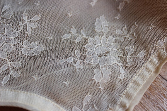 Beautiful Floral 1960's Garter Belt