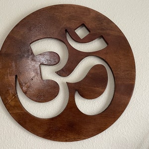 Om Sign / Yoga Namaste / Om Symbol / Hindu Wood Wall Decor / Modern Yoga Art / Meditation Sign / Buddhist Decor