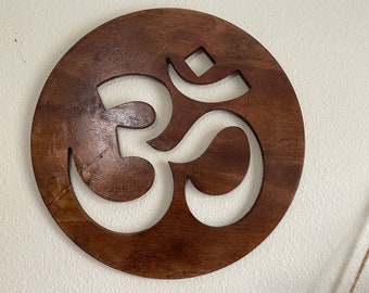 Om Sign / Yoga Namaste / Om Symbol / Hindu Wood Wall Decor / Modern Yoga Art / Meditation Sign / Buddhist Decor