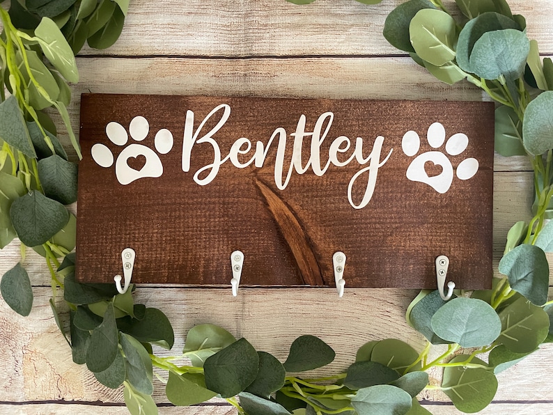 Personalized Dog Leash Holder For Wall image 2