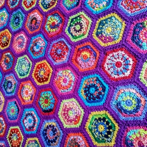 Groovy Hex Throw Crochet Blanket  Pattern - Instant Digital Download PDF - Retro Granny Hexagons Design  Afghan Rug Hexagon