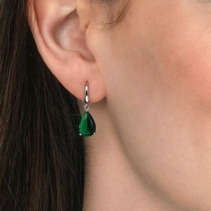 Boucles d&#39;oreilles pendantes en argent sterling 925 avec zircons verts pour femmes, boucles d&#39;oreilles pendantes avec pierres vertes en forme de poire en argent