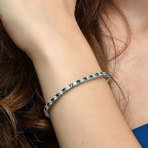 925 Sterling Silver Tennis Bracelet Green & White Cubic Zirconia For Women, Ladies Bracelet With 3mm Green And White Stones in Silver