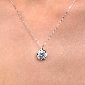 925 Sterling Silver Sparkling Star Pendant Necklace with Cubic Zirconia For Women,White Stone Solitaire pendant necklace in silver for girls