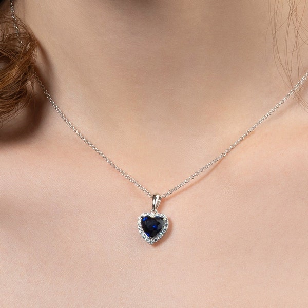 Collier coeur bleu en argent sterling 925 pour femme, pendentif en argent avec saphir bleu en forme de coeur et zircons blancs