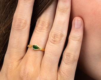 Adjustable Gold Open Ring for Women with a Pear-Shaped Green Cubic Zirconia,Dainty Gold Plated Ladies Ring,Womens Gold Ring with Green stone