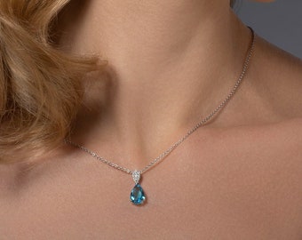 925 sterlingzilveren lichtblauwe druppelvormige hanger ketting voor dames, zilveren hanger met peervormige hemelsblauwe steen en witte zirkonia