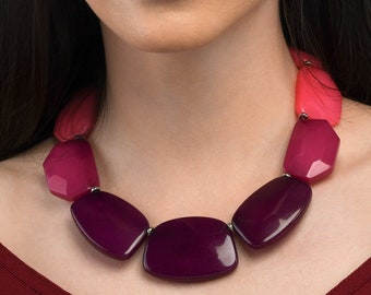 Collier de déclaration violet et rose pour femme, collier Boho Chic Chunky fait à la main en résine violette et rose, bijoux fantaisie Boho pour femme