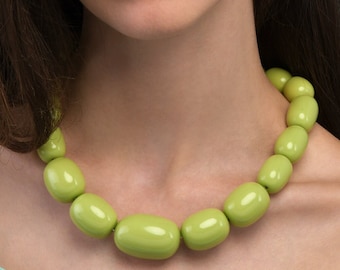 20 inch Long Light Green Statement Necklace for Women, Handmade Chunky Necklace in Light Green Resin Oval Beads, Bohemian Costume Jewellery