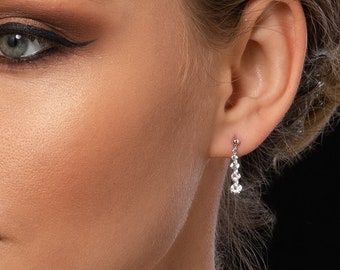 Boucles d'oreilles pendantes délicates en argent pour femmes et adolescentes avec pierres de zircone cubique, petites boucles d'oreilles pendantes en argent pour femmes avec pierres blanches