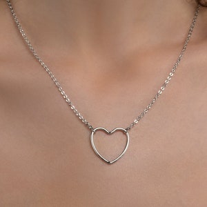 Silver Heart Necklace For Women and Teen Girls, Simple Chain and Pendant Necklace with a Heart Shaped Charm For Women