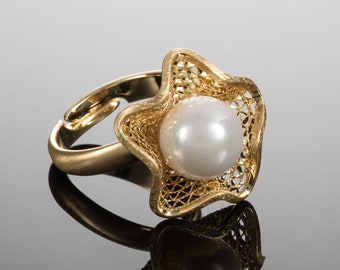 Adjustable Gold Pearl Ring for Women, Large Cocktail Rings with a Big White Faux Pearl, Ladies Statement Ring in a Filigree Flower Design