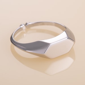 Adjustable Signet Ring for Women, Geometric Silver Signet Ring For Women and Teen Girls, Polished Hexagonal Open Signet Ring