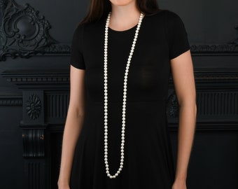 Collier de perles extra long pour femme, collier de perles de 55 pouces de long pour femme avec coquillages blancs, collier long élégant avec coquillages